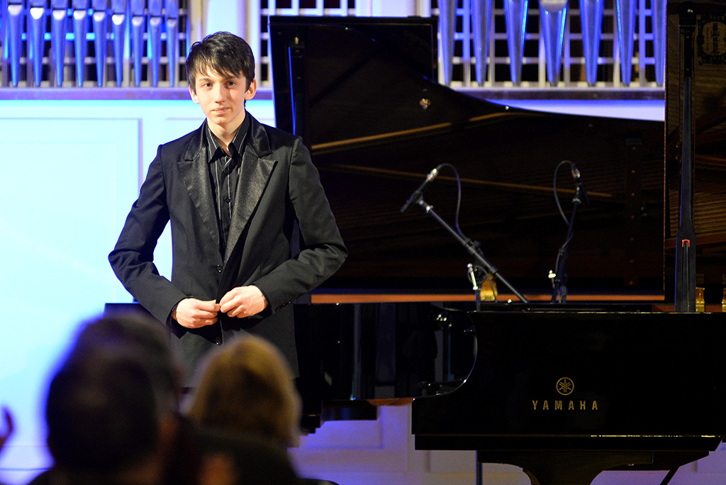 juricamuraifinale9957282