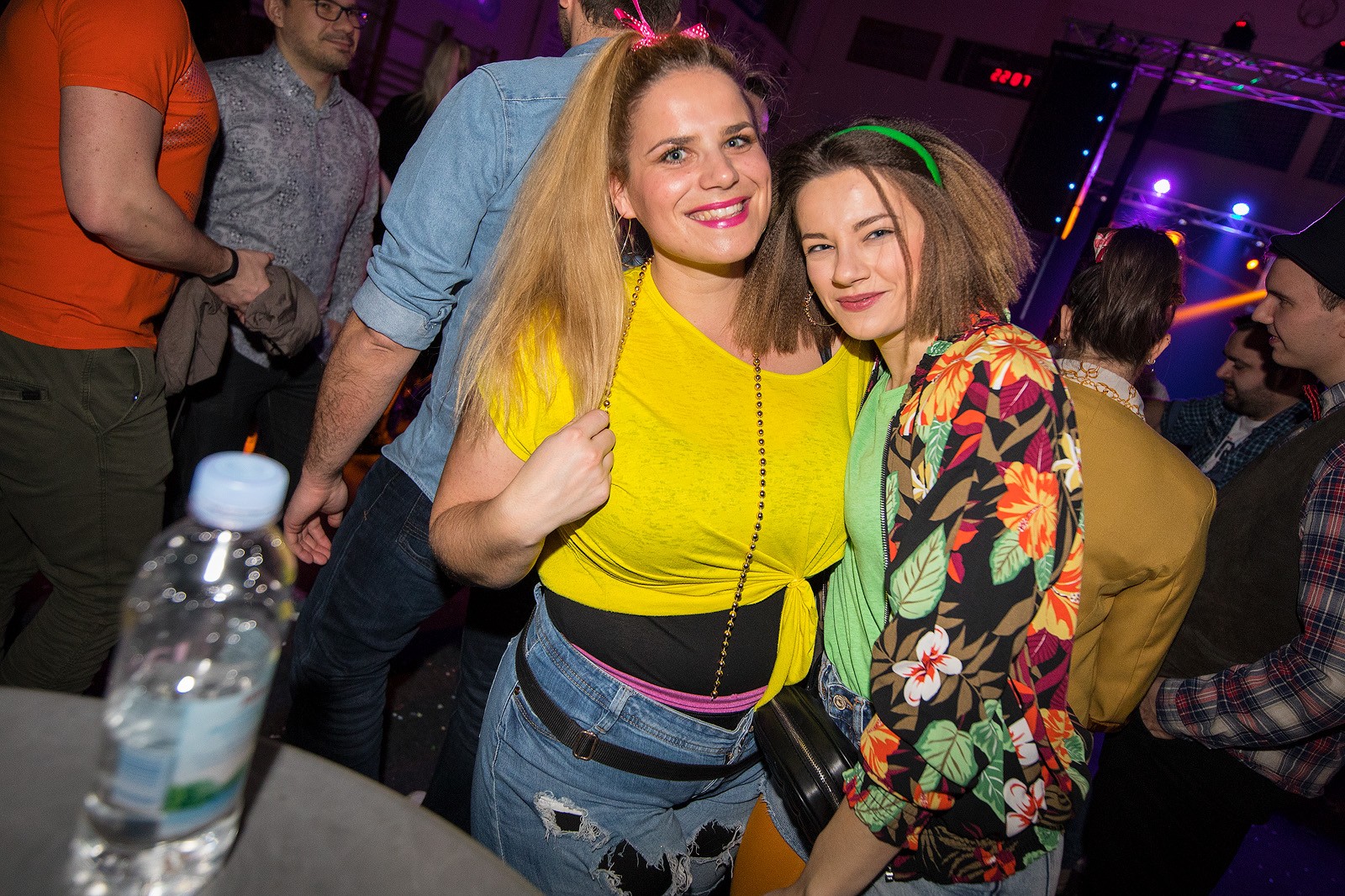 TRASH PARTY U PRELOGU Minea, Ivana Banfić i Ella napravile ludnicu na partyju!