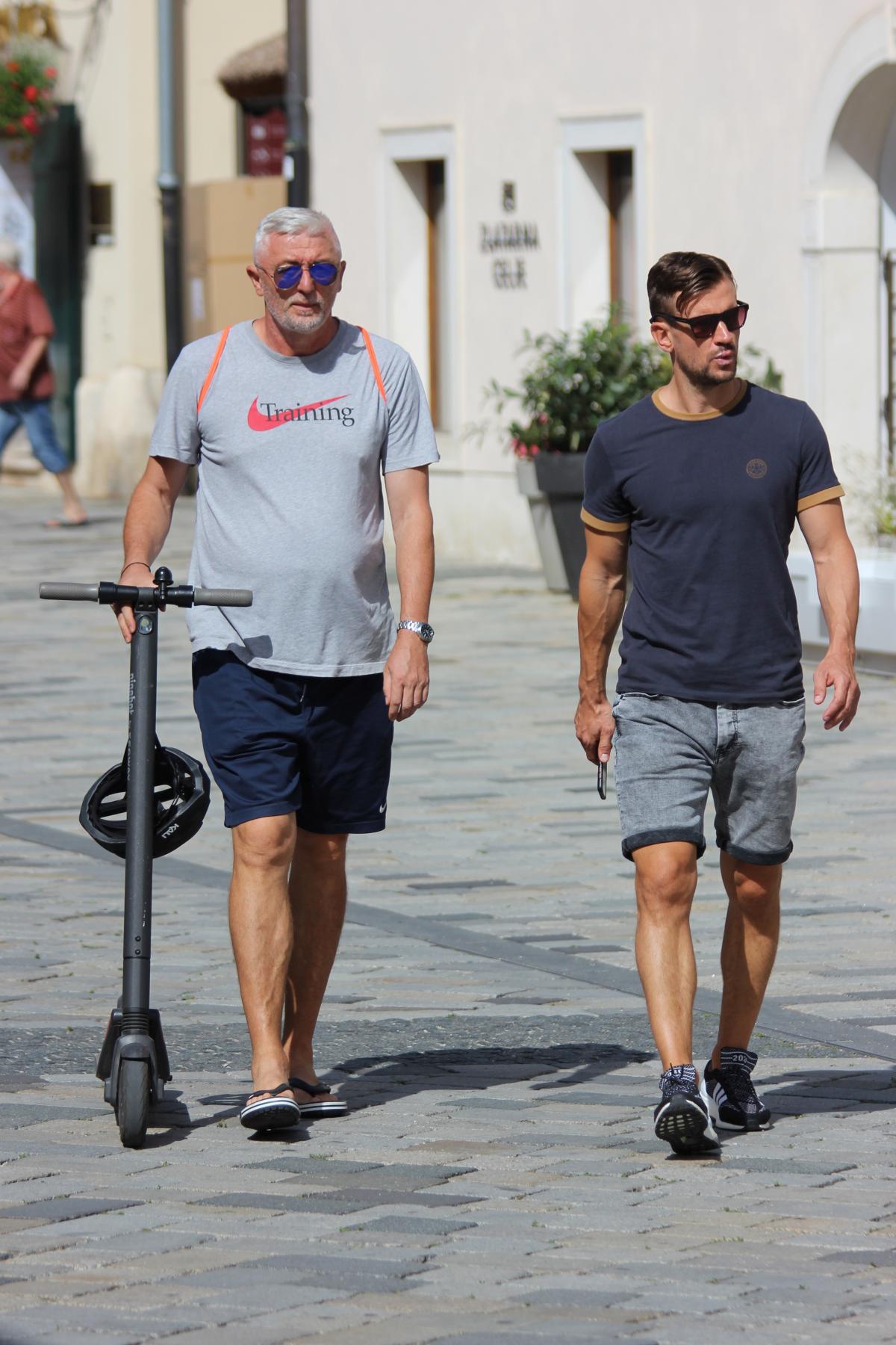 Image 5449414 (auto)