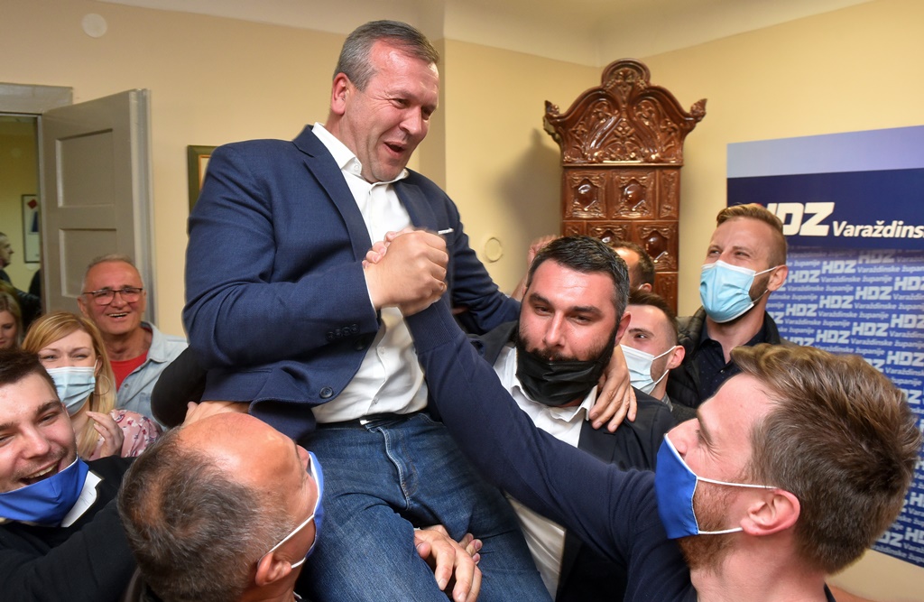 Image 4942816 (auto) Image 4942816 (auto)