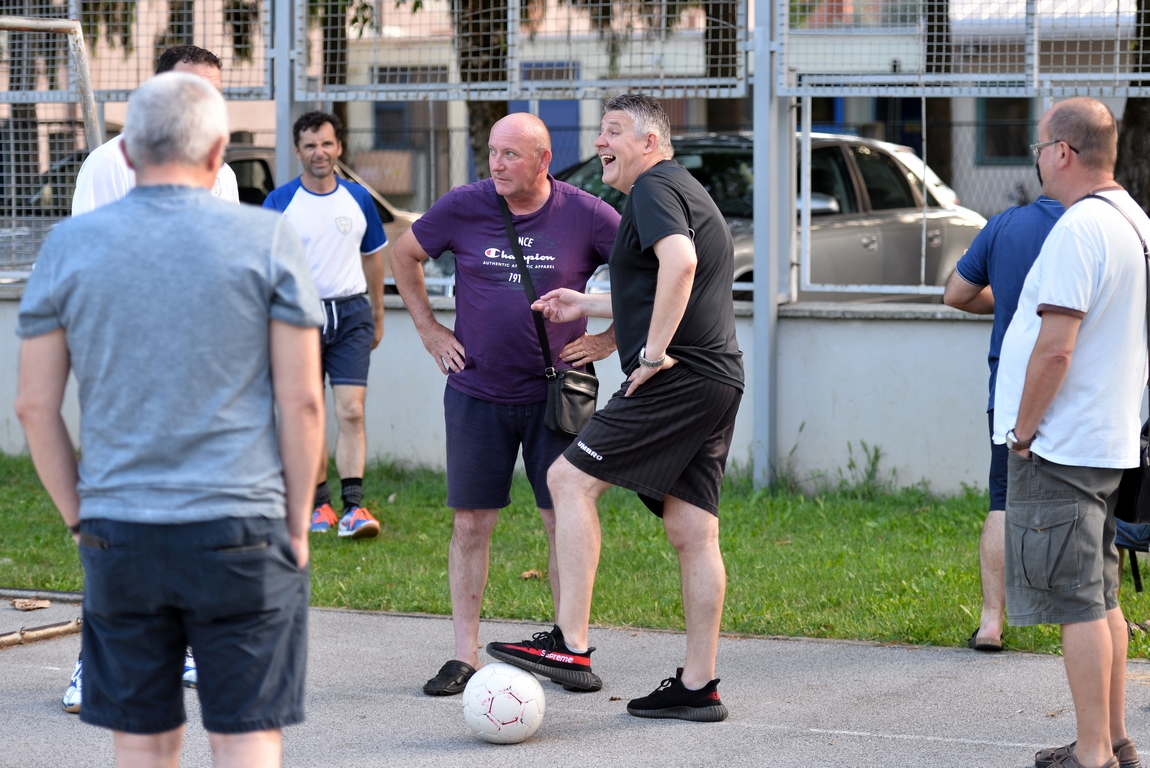 Crni i bijeli – mali nogomet