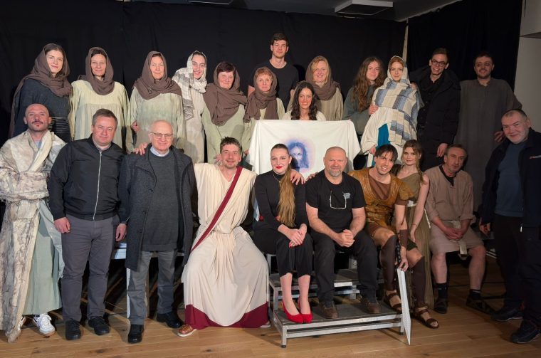 87b31358-b916-4a8f-bcf6-a3bad6ced177