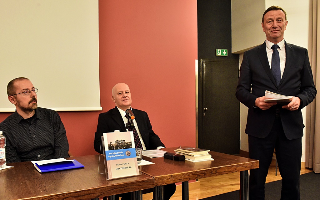 Denis Peričić – Krvozemlje