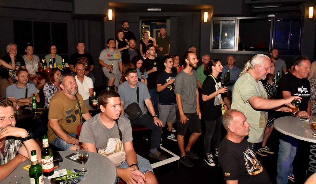 Image 5776043 (auto)