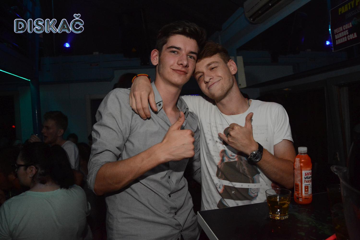 Image 3822949 (auto)