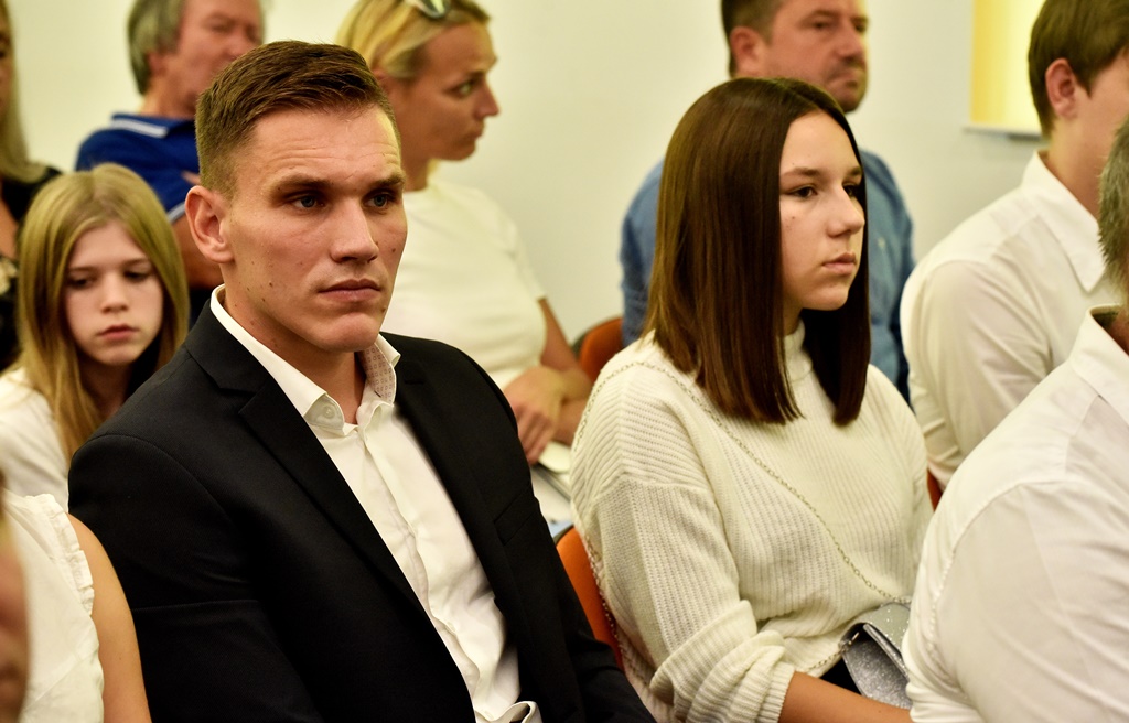 Image 5838017 (auto)