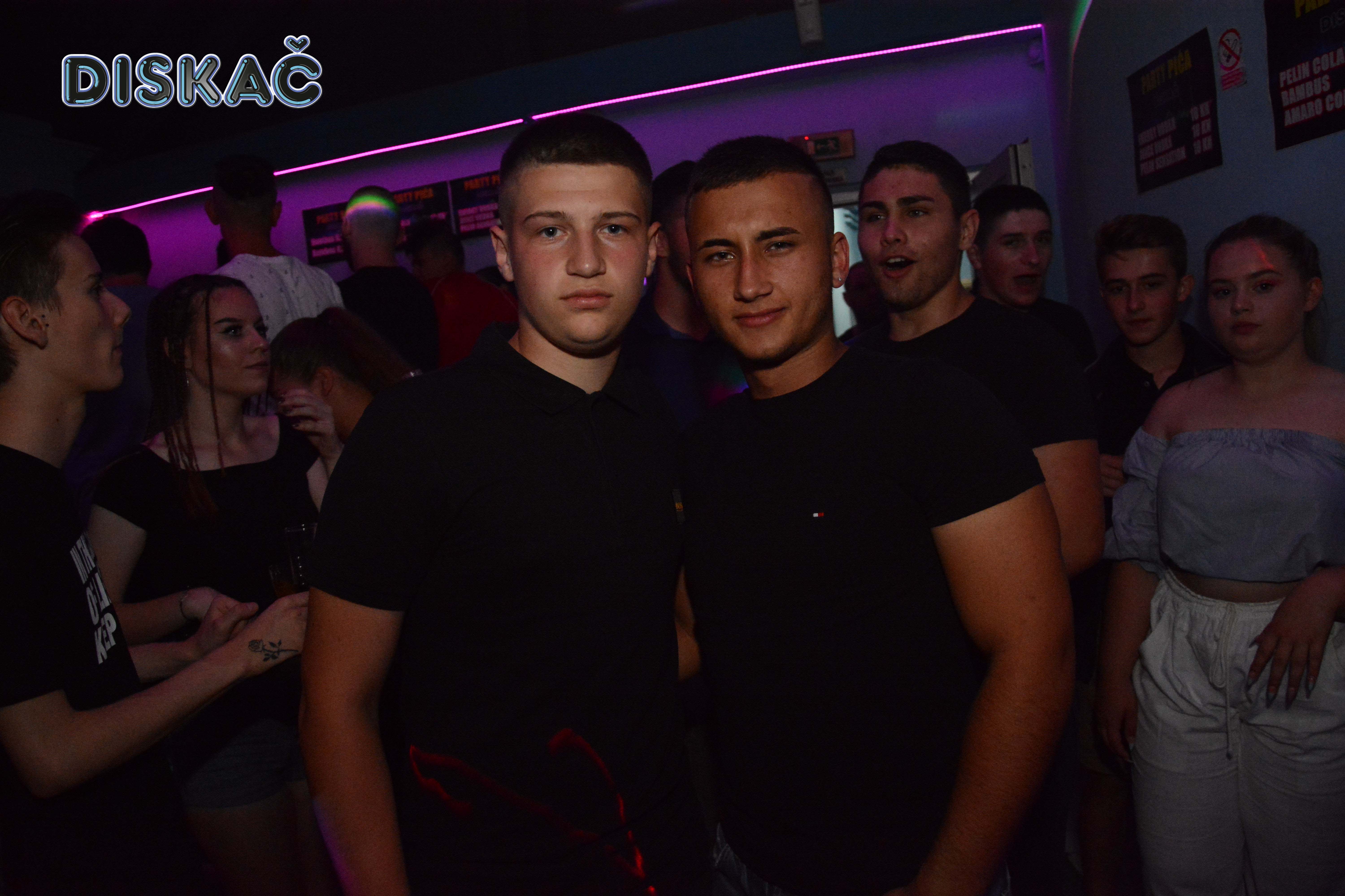 Image 3834461 (auto)