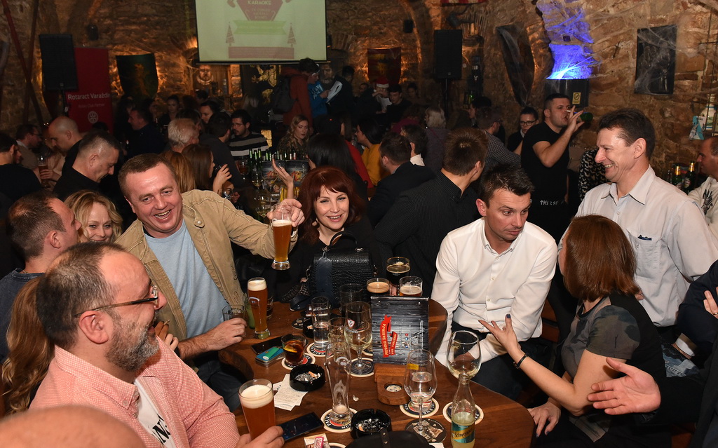 Medina Škrinja humanitarne karaoke 20.12.2019.