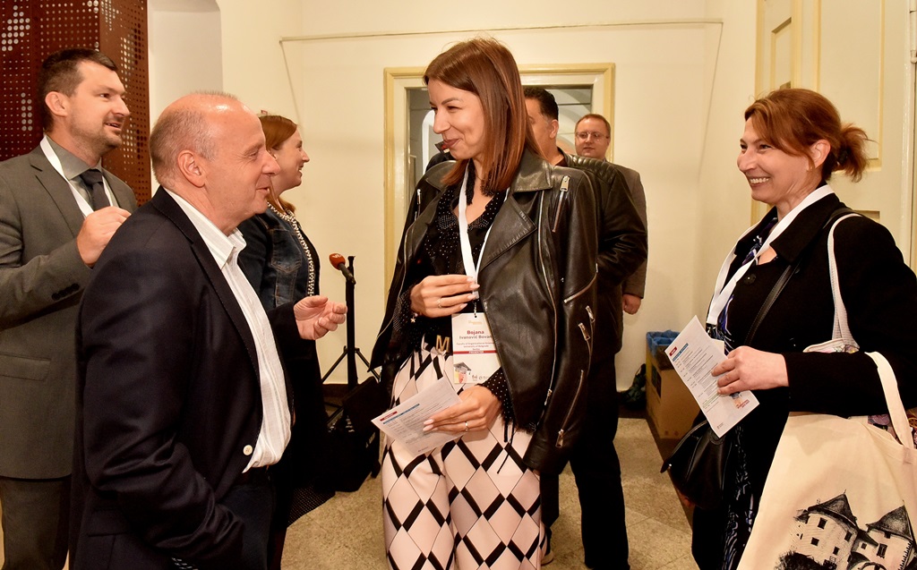 Image 5689657 (auto)