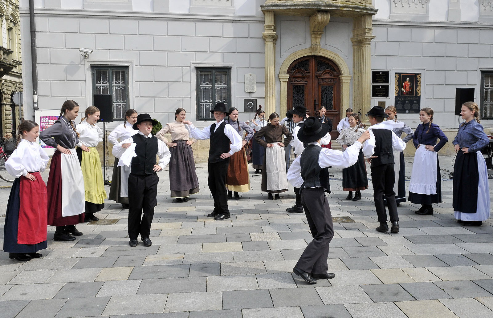 SKD ‘NAGELJ’ Slovenci obilježili Dan nacionalnih manjina u Varaždinu, najveća gužva na slovenskom štandu
