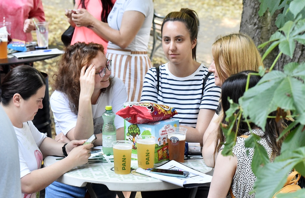 Biergarten 15.6.2022. Open air pub quiz by Darac