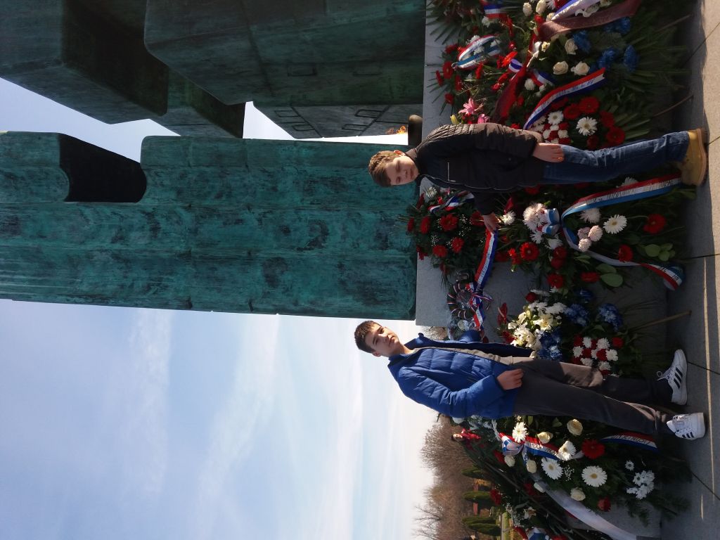 20171124095633266292