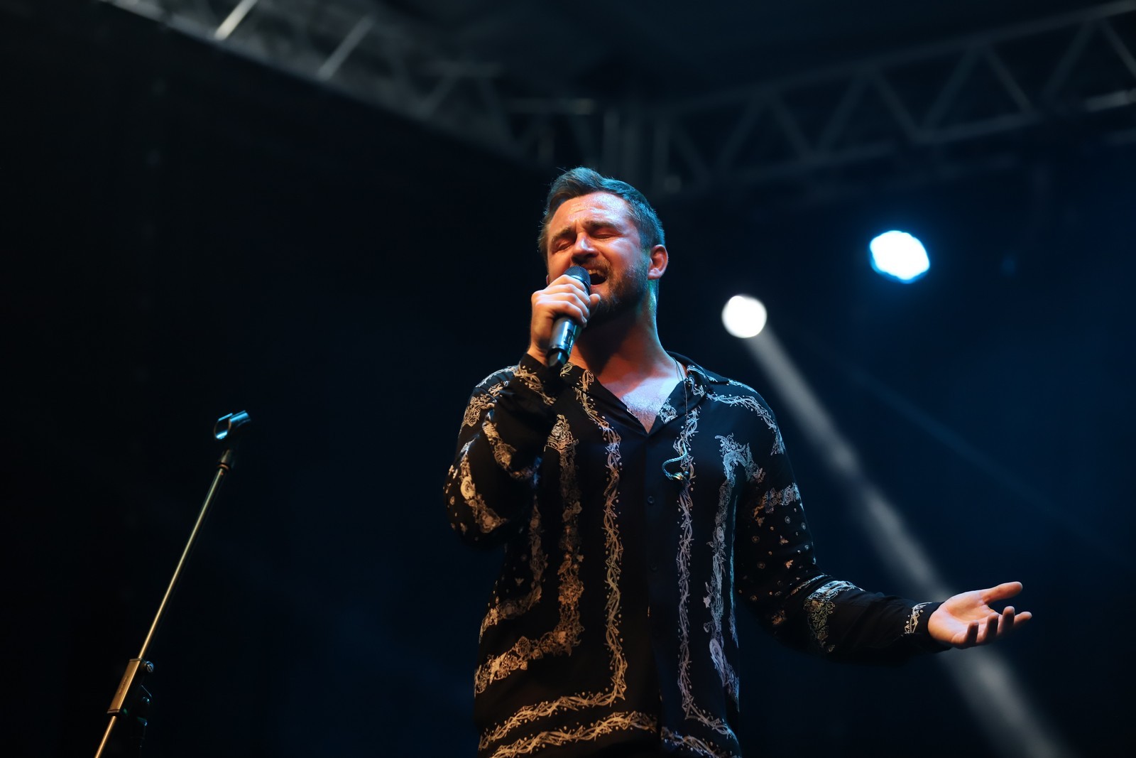 Mladi glazbenik i kantautor Matija Cvek raznježio i oduševio publiku u Čakovcu