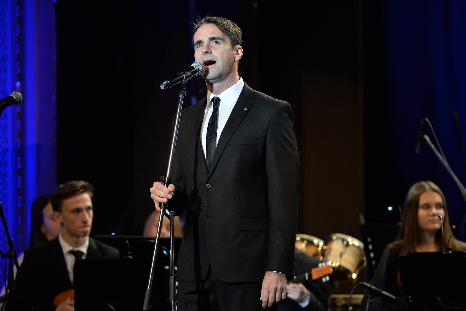 GLAZBENA ‘POSLASTICA’ Tamburaški orkestar varaždinskog CTK-a i Đani Stipaničev oduševili publiku u varaždinskom HNK GLAZBENA ‘POSLASTICA’ Tamburaški orkestar varaždinskog CTK-a i Đani Stipaničev oduševili publiku u varaždinskom HNK