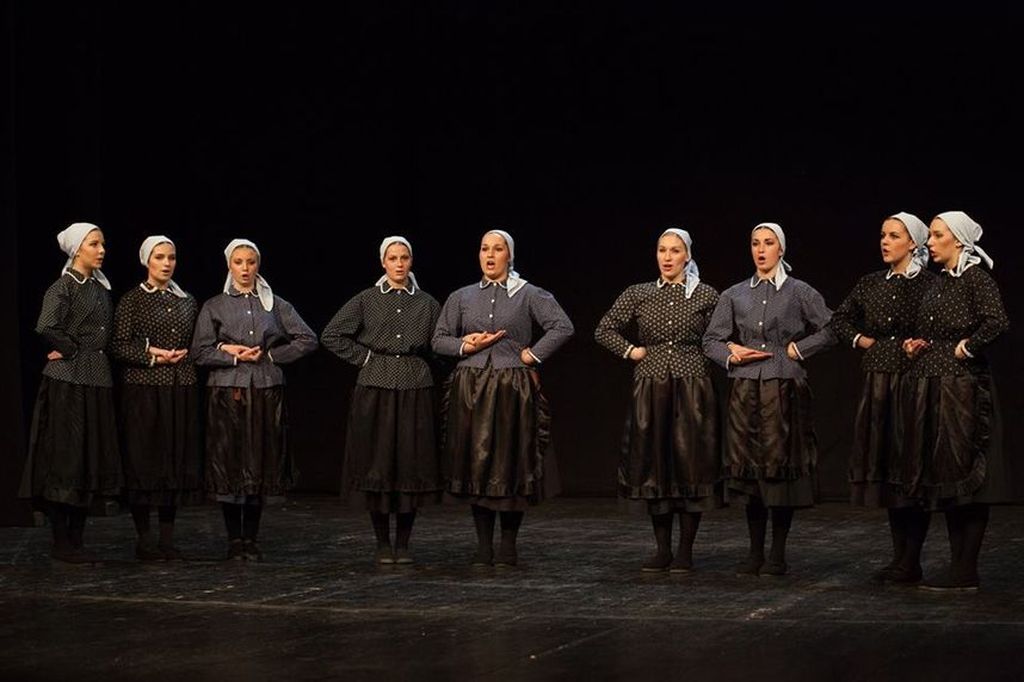 1908201994412367236643794257907