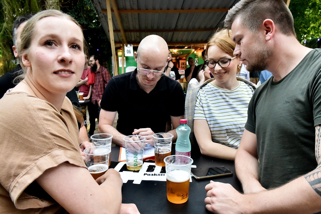 Biergarten 15.6.2022. Open air pub quiz by Darac