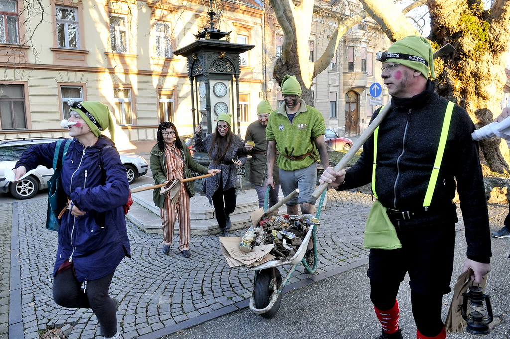 Varaždinsko smeće, patuljci, maškare