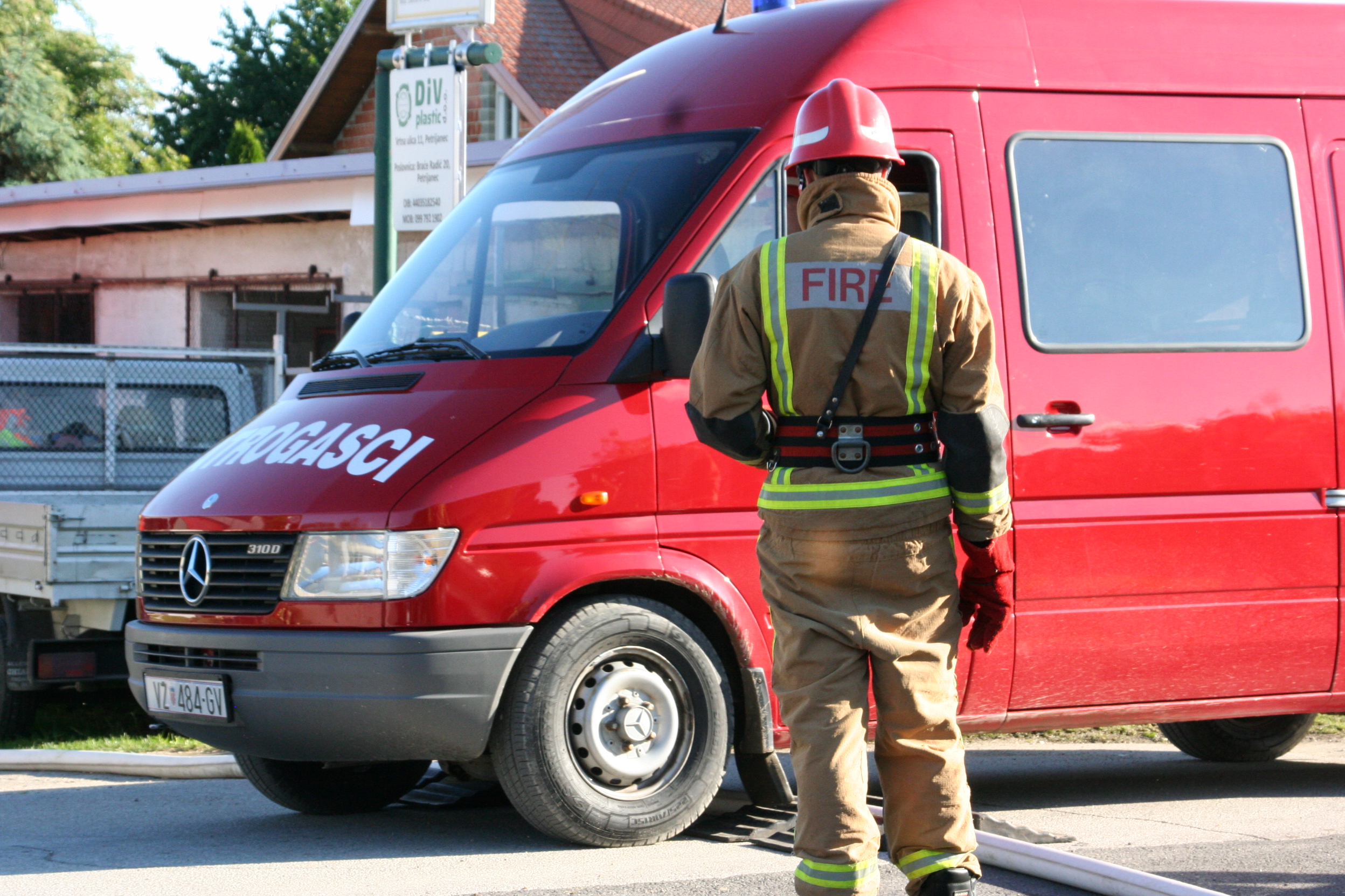 Image 4509914 (auto)