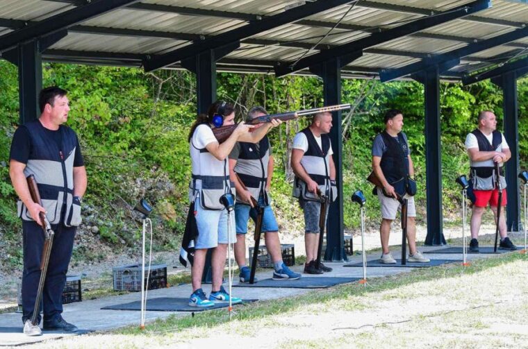 920314c6cfdd63891f5664aca390f444_XL