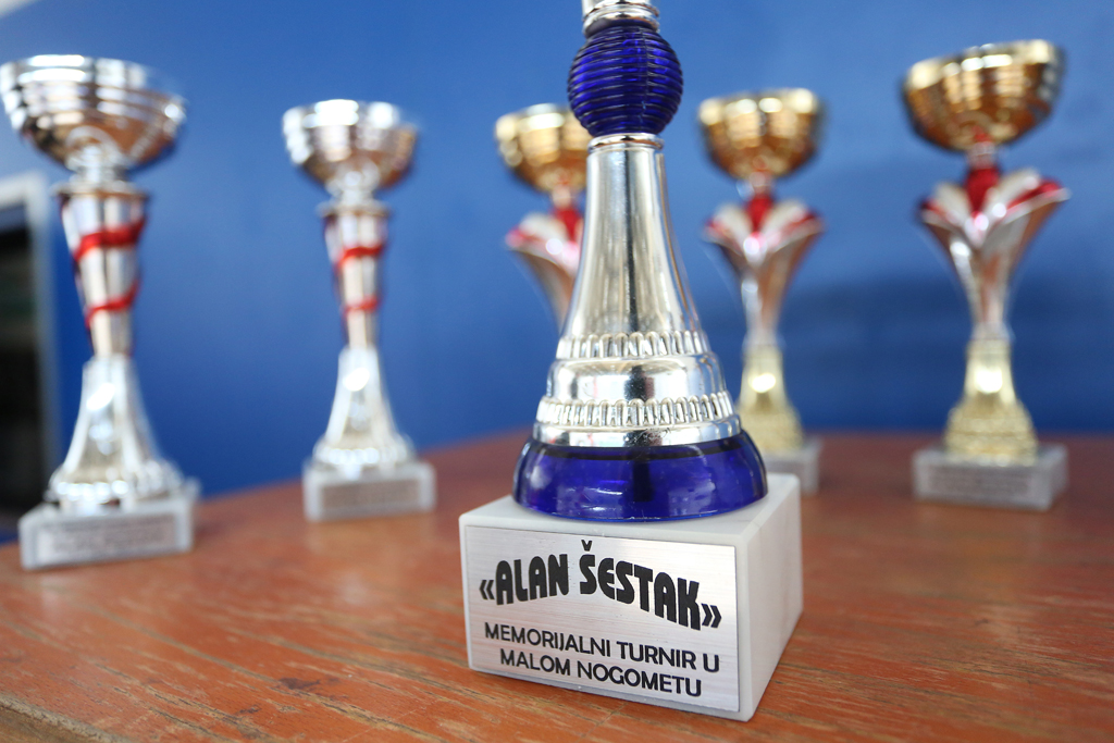 humanitarniturniralansestak8989