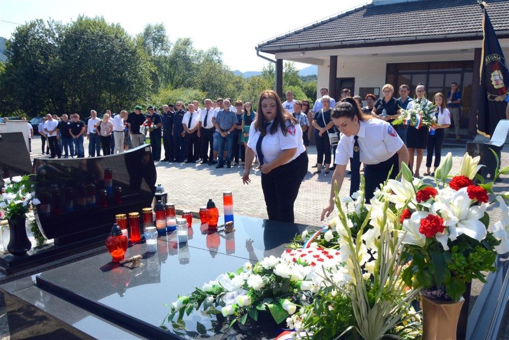 Image 3785859 (auto)