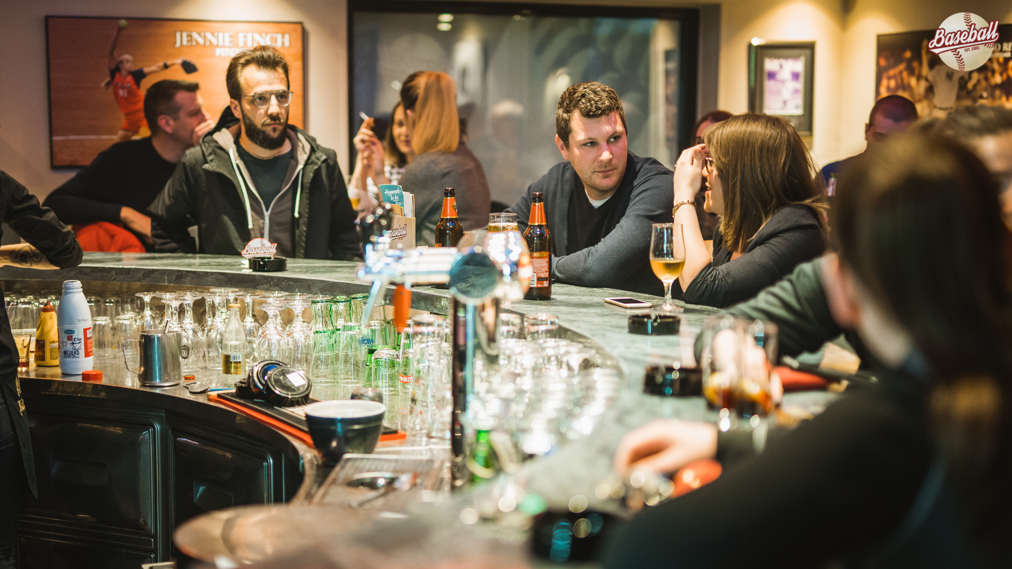 Studio smijeha u Baseball baru Studio smijeha u Baseball baru