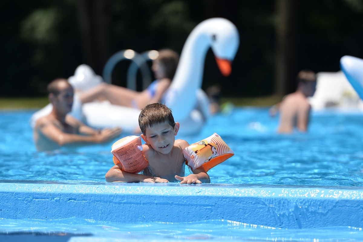 Dravski bazeni – prvi kupači Dravski bazeni – prvi kupači