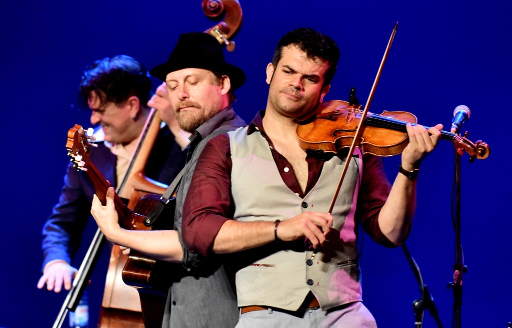 barcelona gipsy balkan orchestra barcelona gipsy balkan orchestra