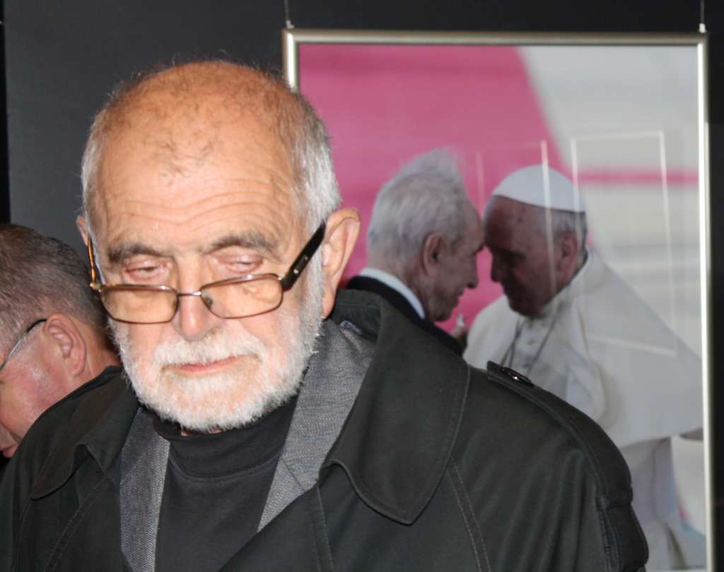 izlozbapapa013263092