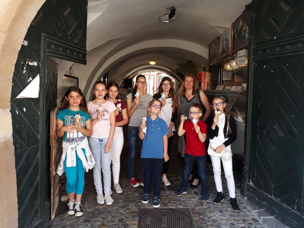 20180509102354117055