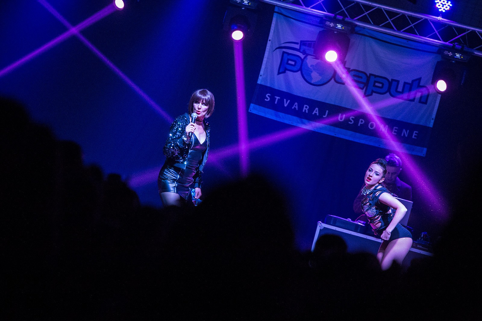 TRASH PARTY U PRELOGU Minea, Ivana Banfić i Ella napravile ludnicu na partyju!