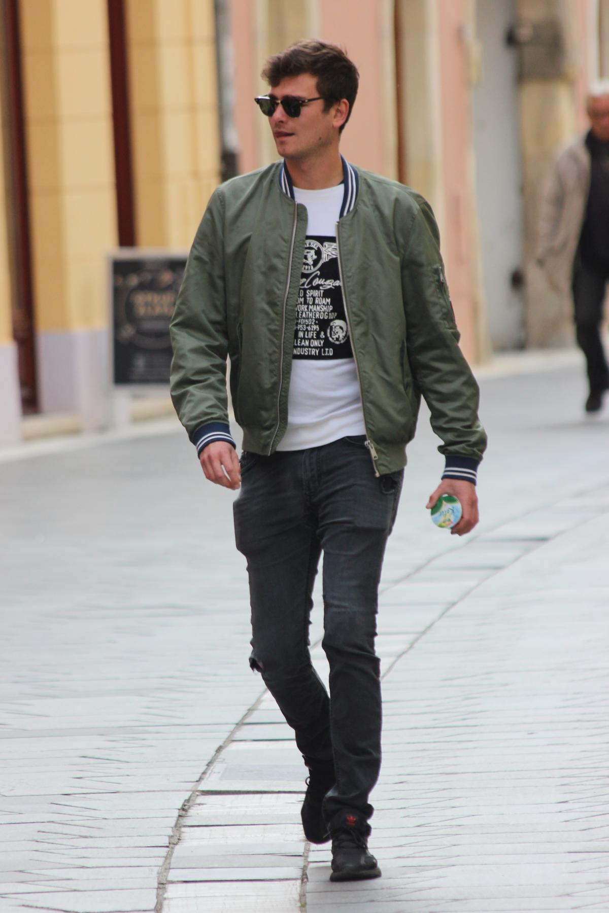 Image 5518266 (auto)