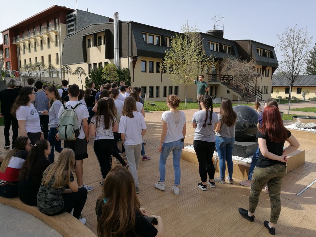 img20180412151944185795