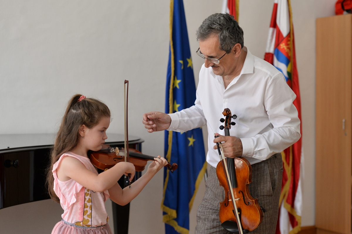 Image 2703961 (auto)