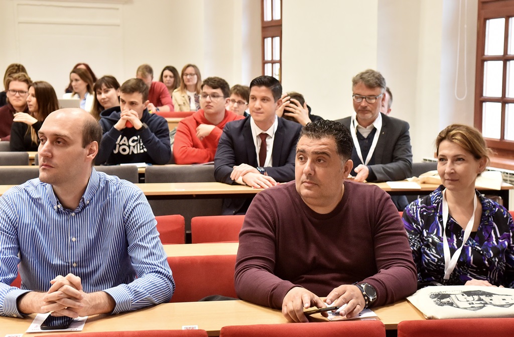 Image 5689663 (auto)