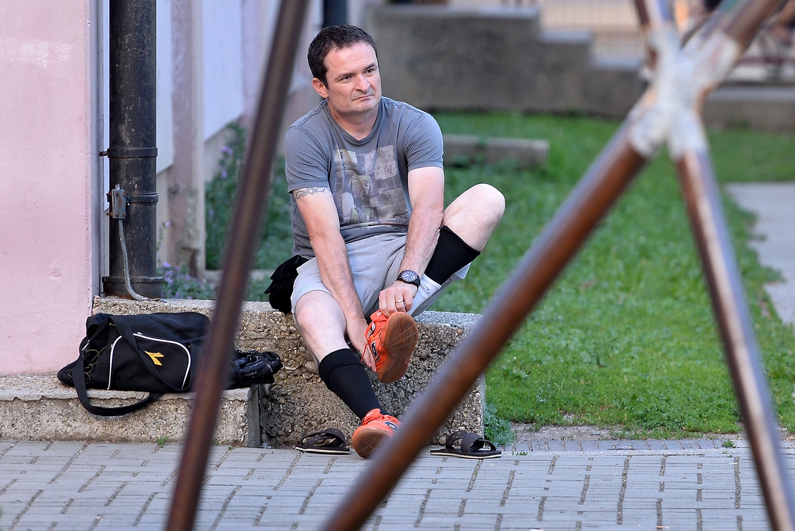 Crni i bijeli – mali nogomet