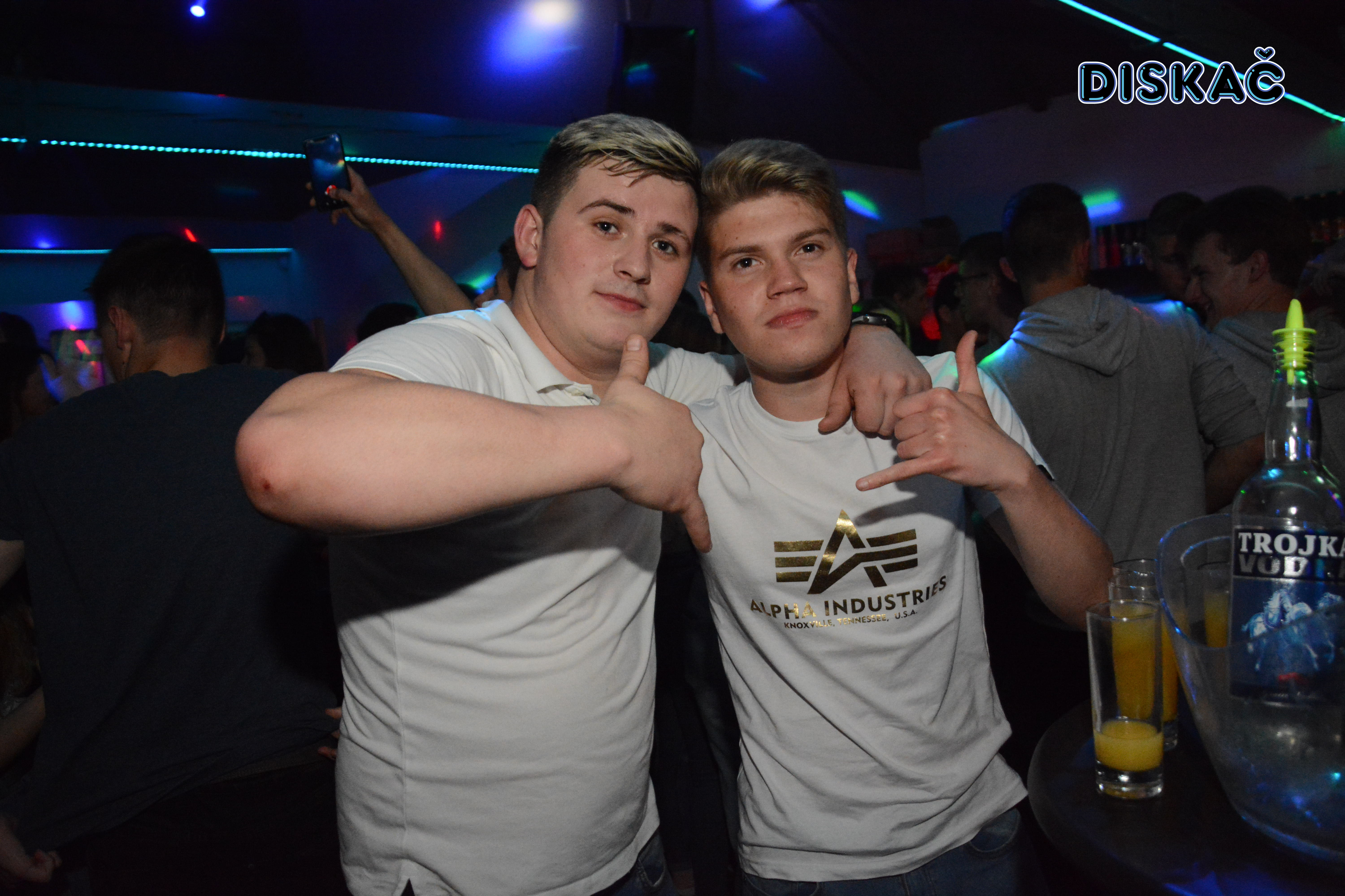 Diskac_Studentski Mega Party_Shooters_Boat_Party