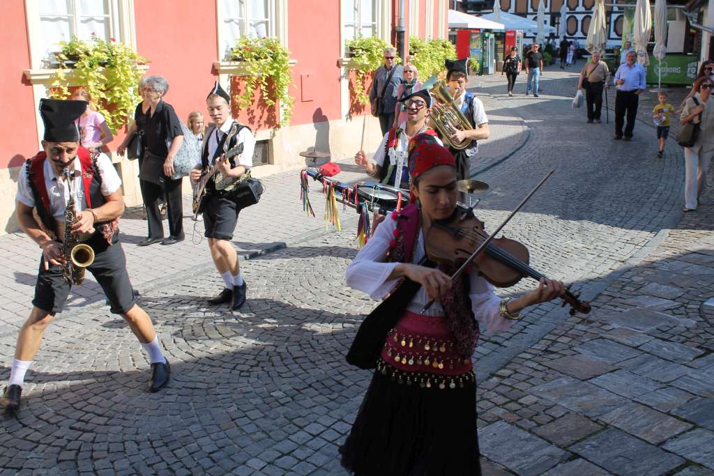 fanfaratranse039924776