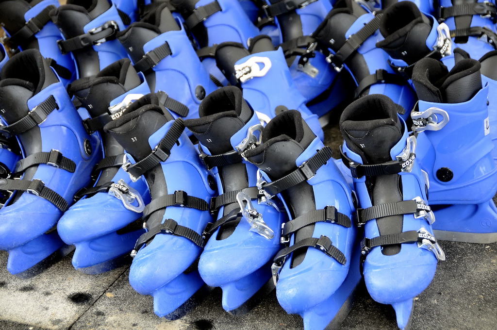 Advent u Varaždinu – radovi na postavljanju klizališta