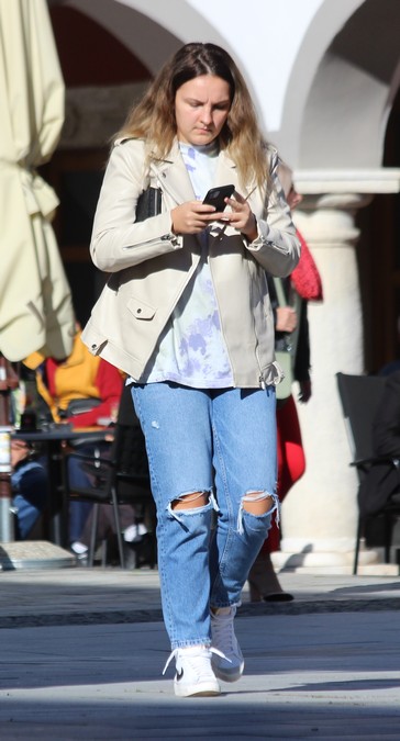 Image 5488494 (auto)