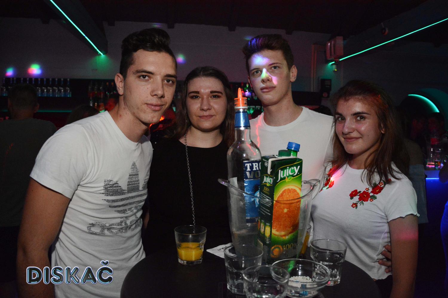 Image 3822981 (auto)