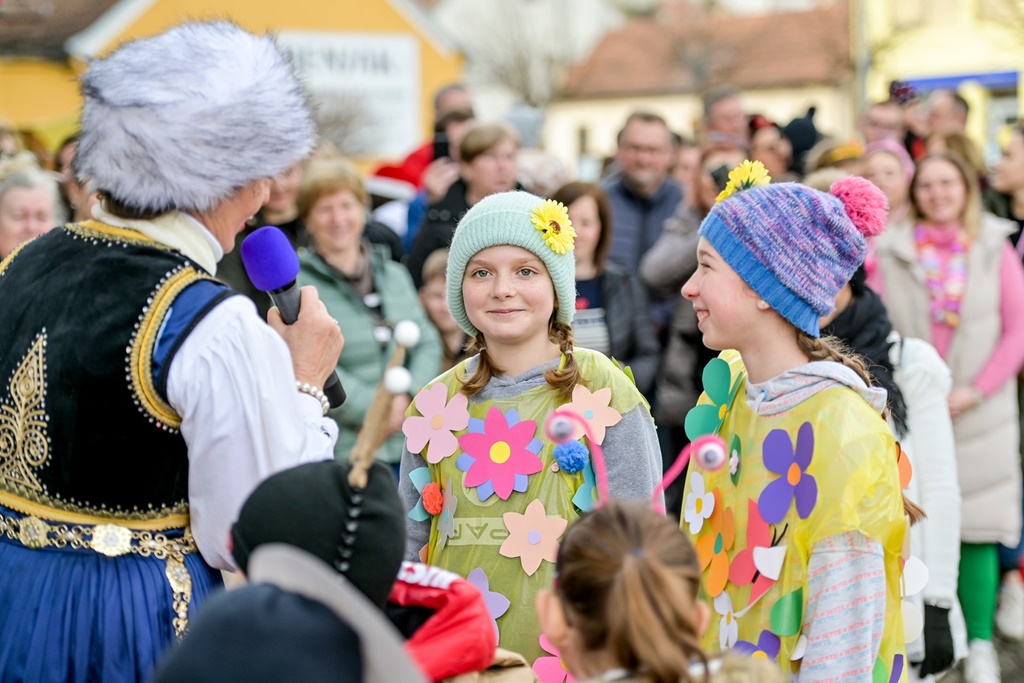 dječji fašnik v marofu
