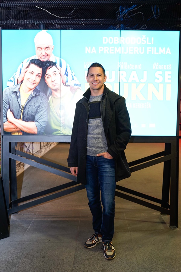 Ufuraj se i pukni, premijera Zagreb