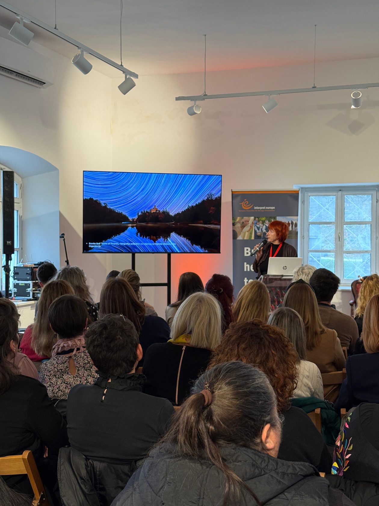 AE70D437-0738-4D08-8DEB-E7DC2892F33D