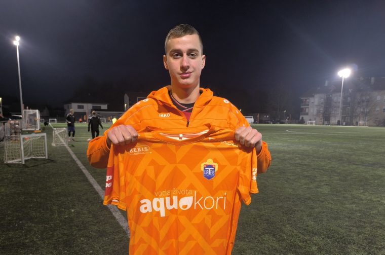 Adriano Skupnjak_dres