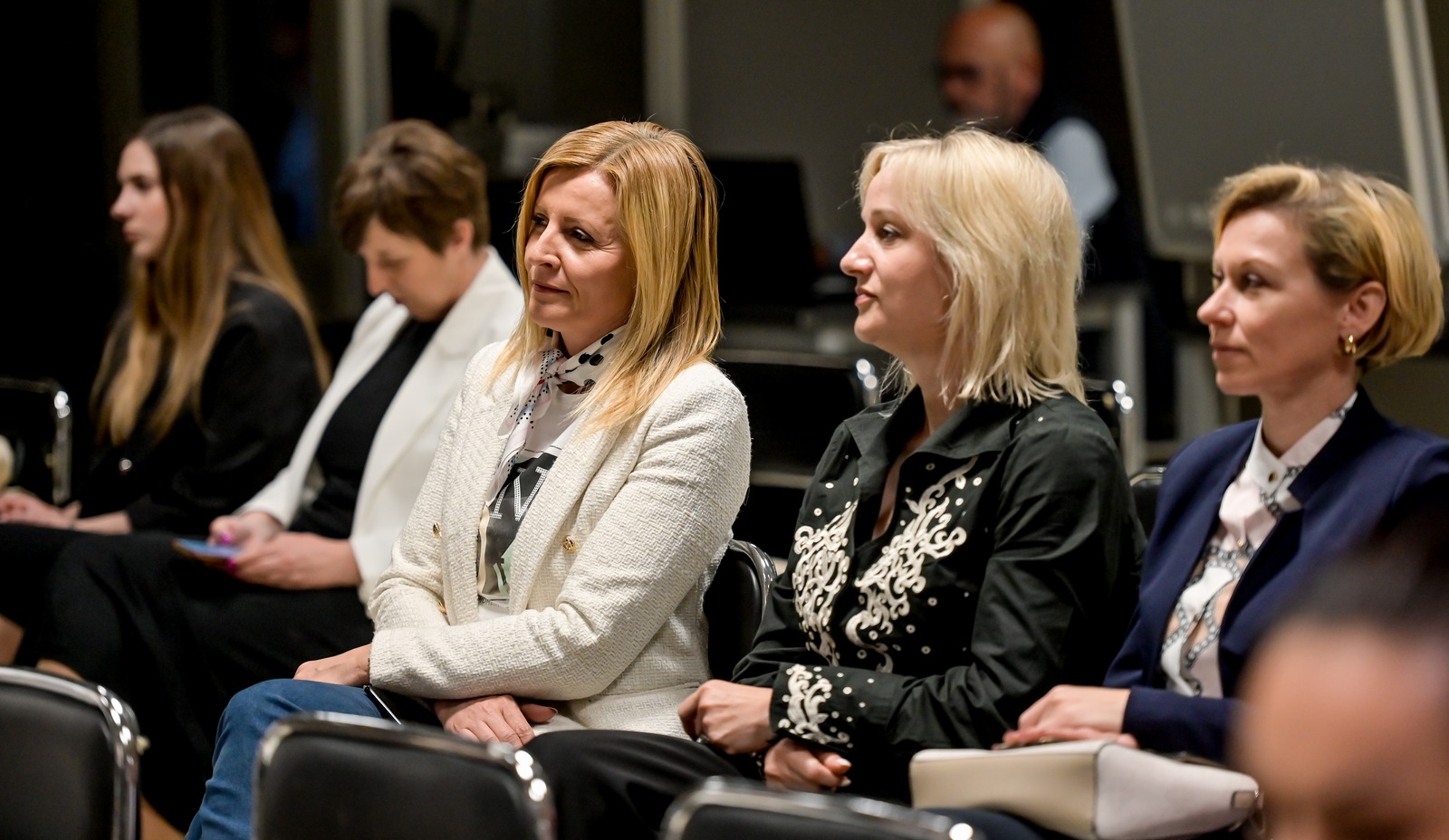 Arena_konferencija (10) Arena_konferencija (10)