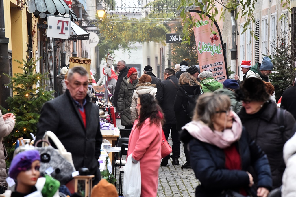 Božićni sajam Varaždinski hr (17) Božićni sajam Varaždinski hr (17)