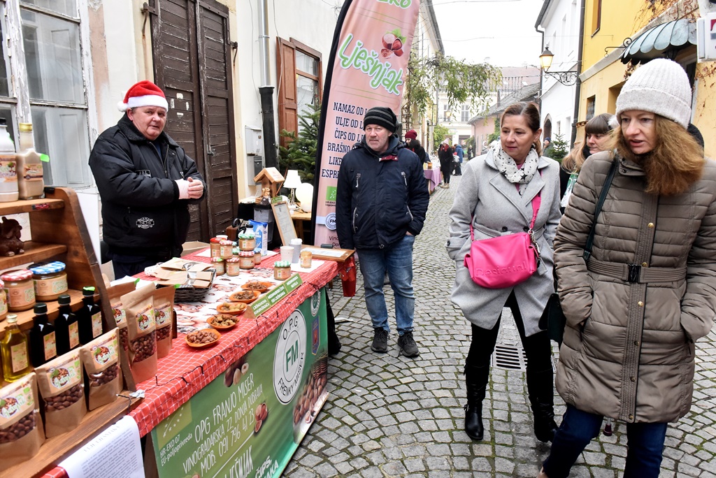 Božićni sajam Varaždinski hr (18) Božićni sajam Varaždinski hr (18)