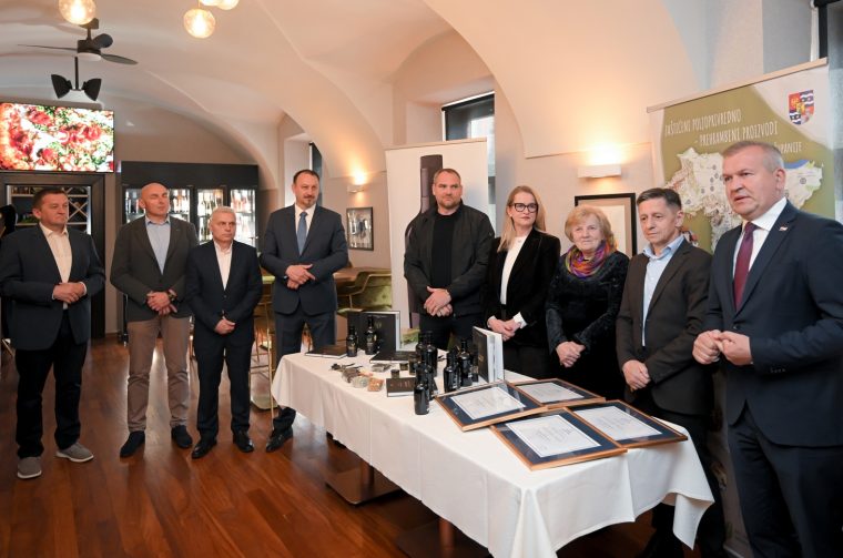 bučina ulja (5) bučina ulja (5)