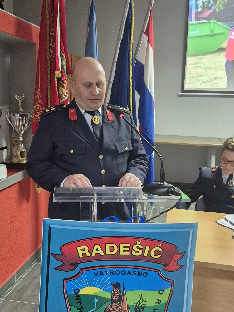 DVD Radešić, skupština (13)